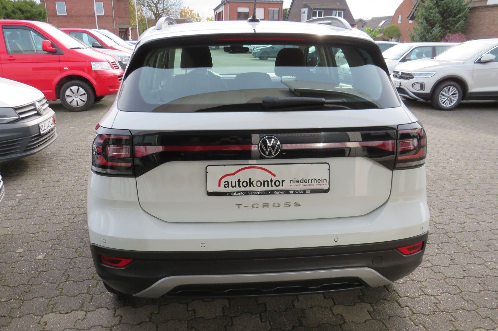 Fahrzeugabbildung Volkswagen T-Cross Life DSG PDC TELVOR SITZH. 1H.