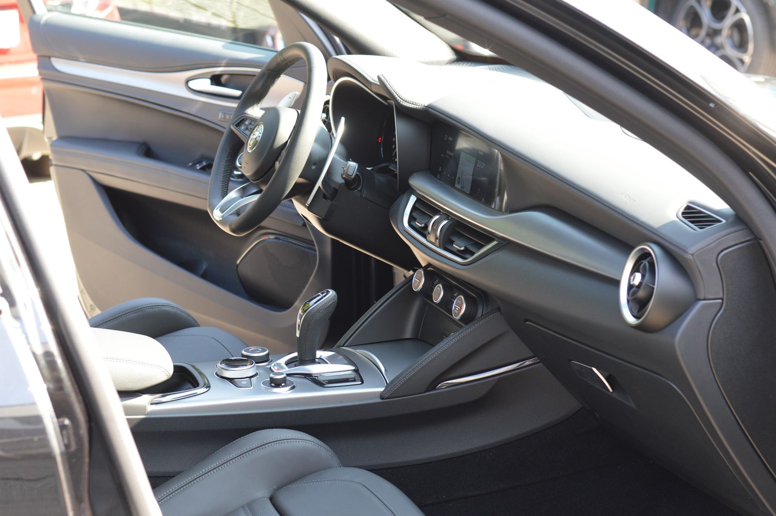 Alfa Romeo Stelvio - Bild 15