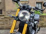 Triumph Speed 400 TÜV/Inspektion NEU GARANTIE nur 2400km