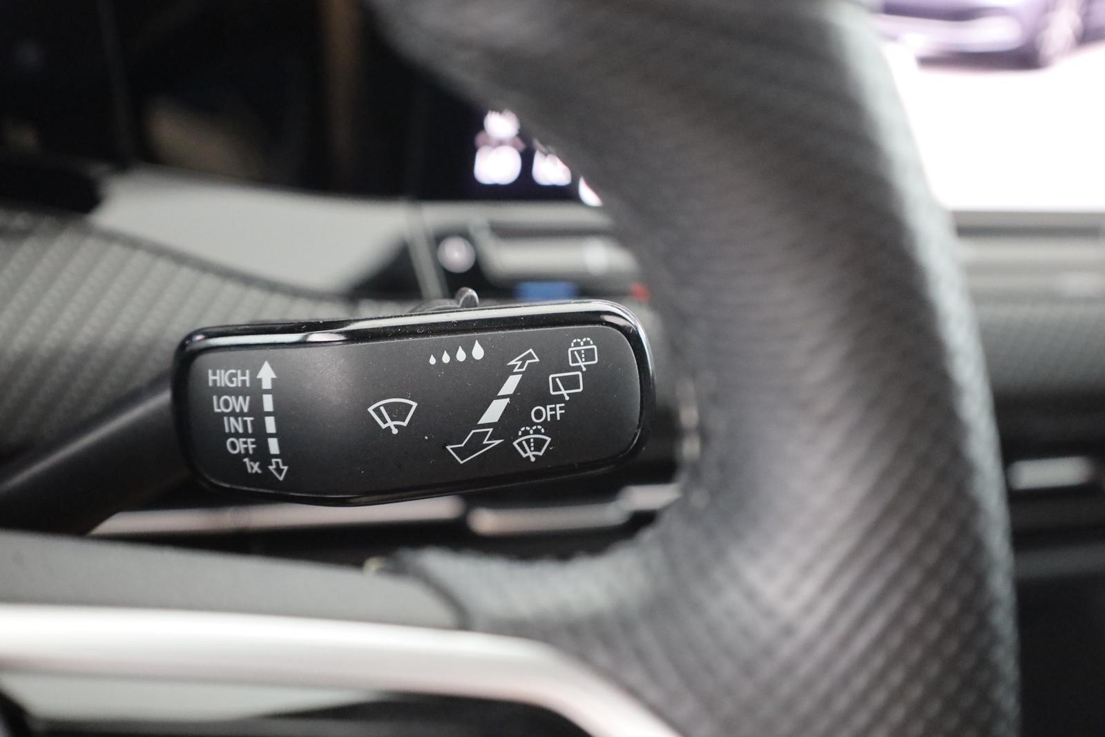 Volkswagen Golf VIII 1.5 TSI R-Line LED Panorama Navi ACC, миниатюра 20