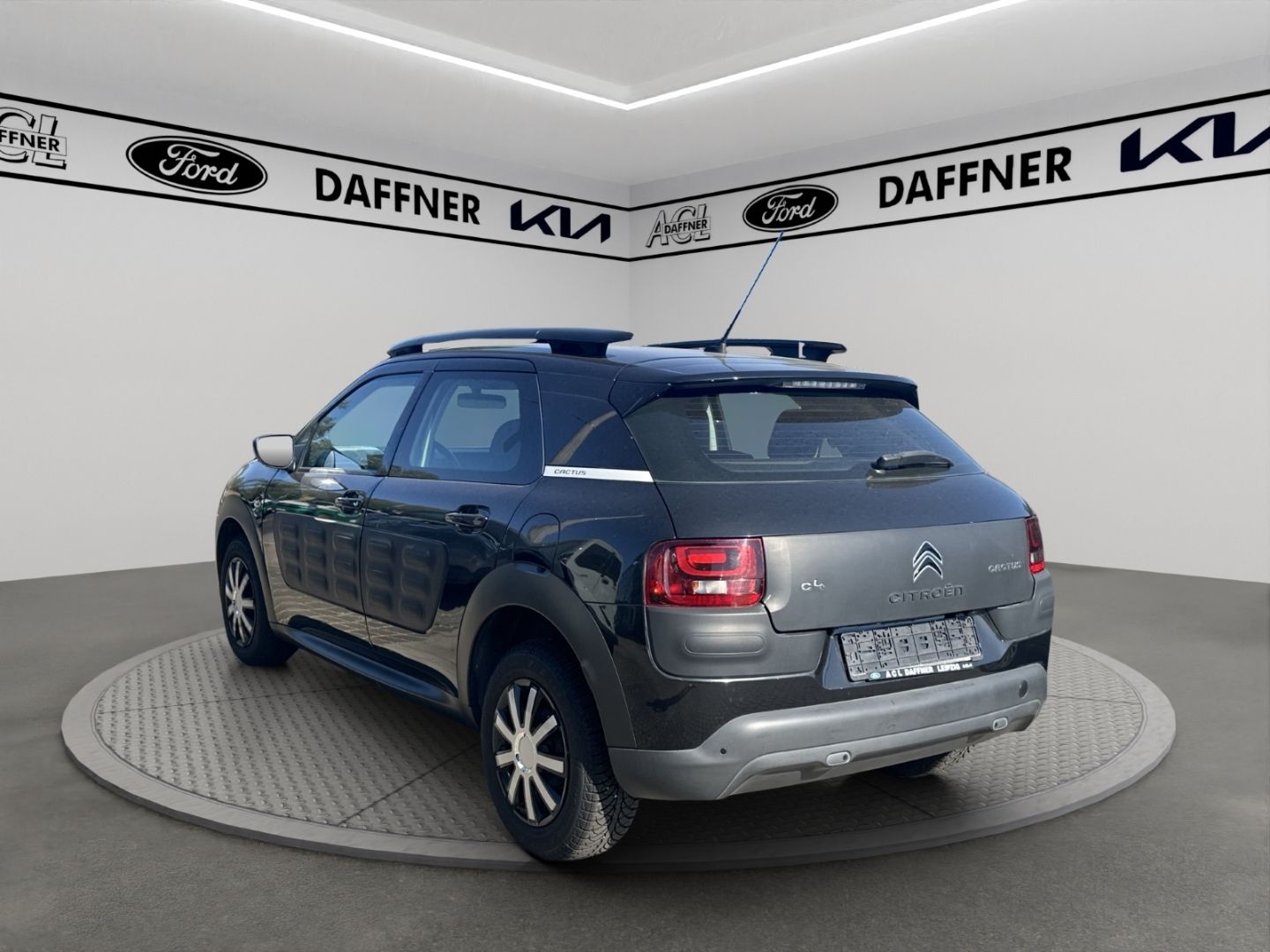 Fahrzeugabbildung Citroën C4 Cactus Selection 1.2 e-THP PureTech 110