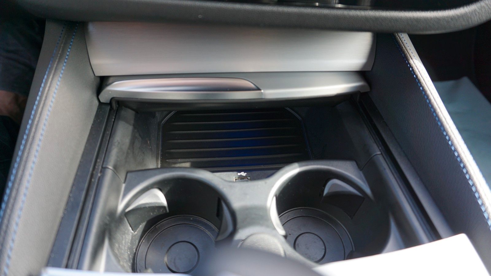 Fahrzeugabbildung BMW 520d xDrive Touring M Sport Navi,LED,Kamera,SH