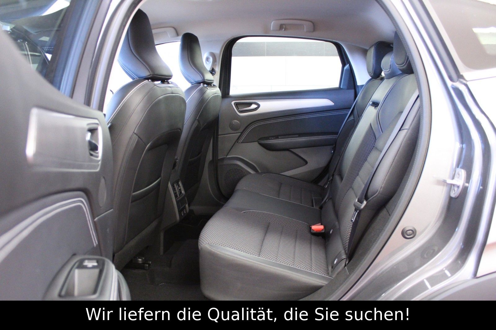 Fahrzeugabbildung Renault Arkana Mild Hybrid 140 EDC Techno