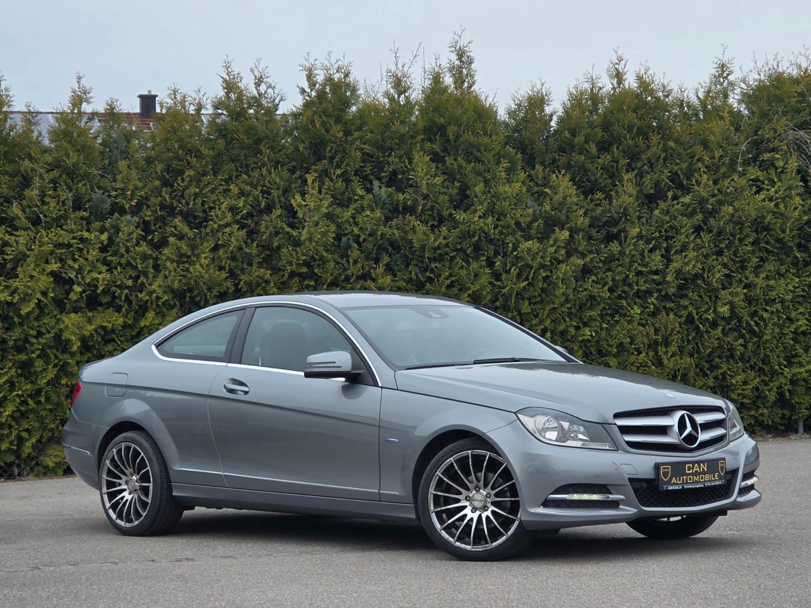 Mercedes-Benz C180 Coupe CGI BlueEfficiency*TEILLEDER*NAVI*PDC