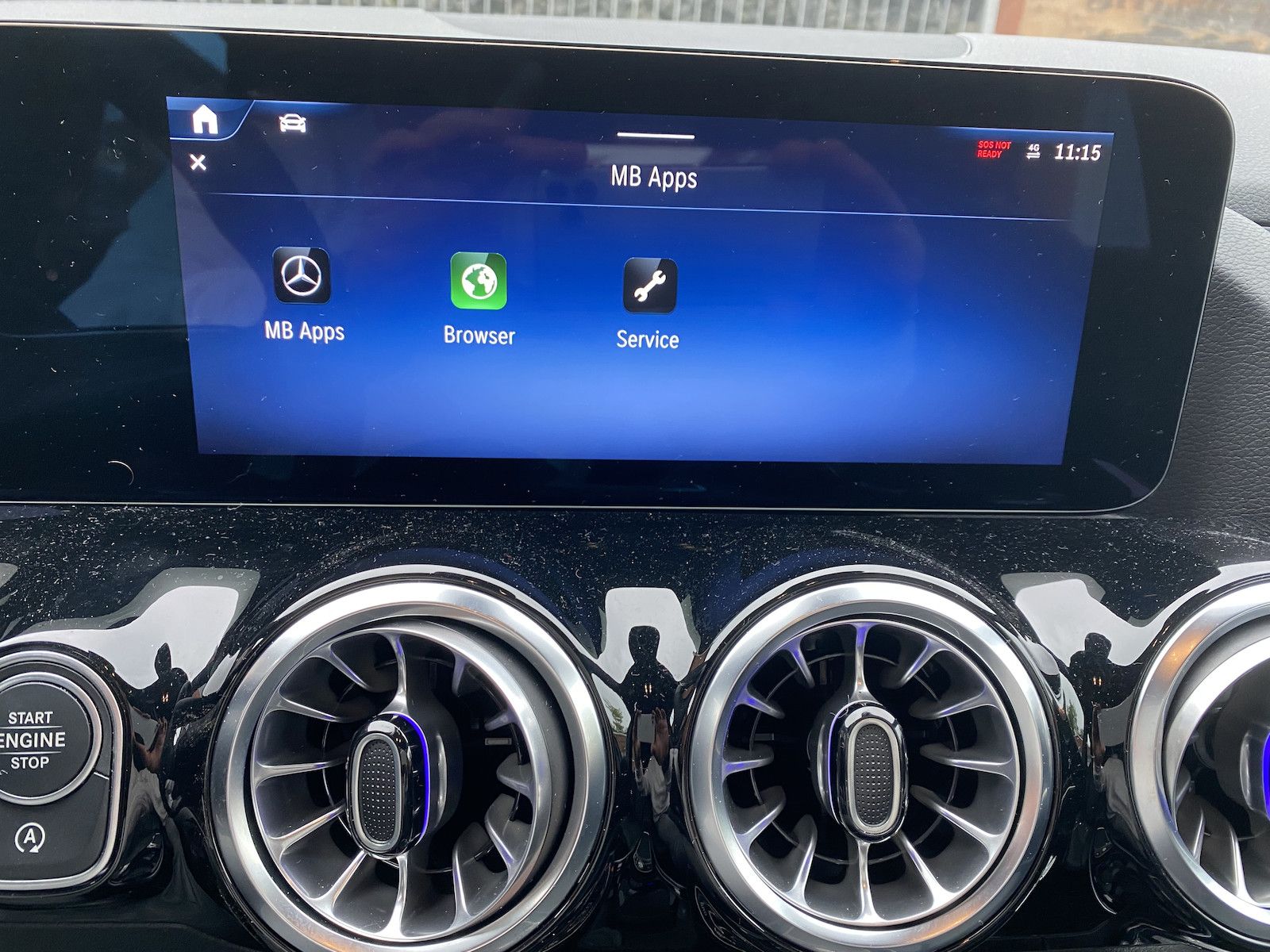 Fahrzeugabbildung Mercedes-Benz GLA 250 4M Progressive Advanced+/