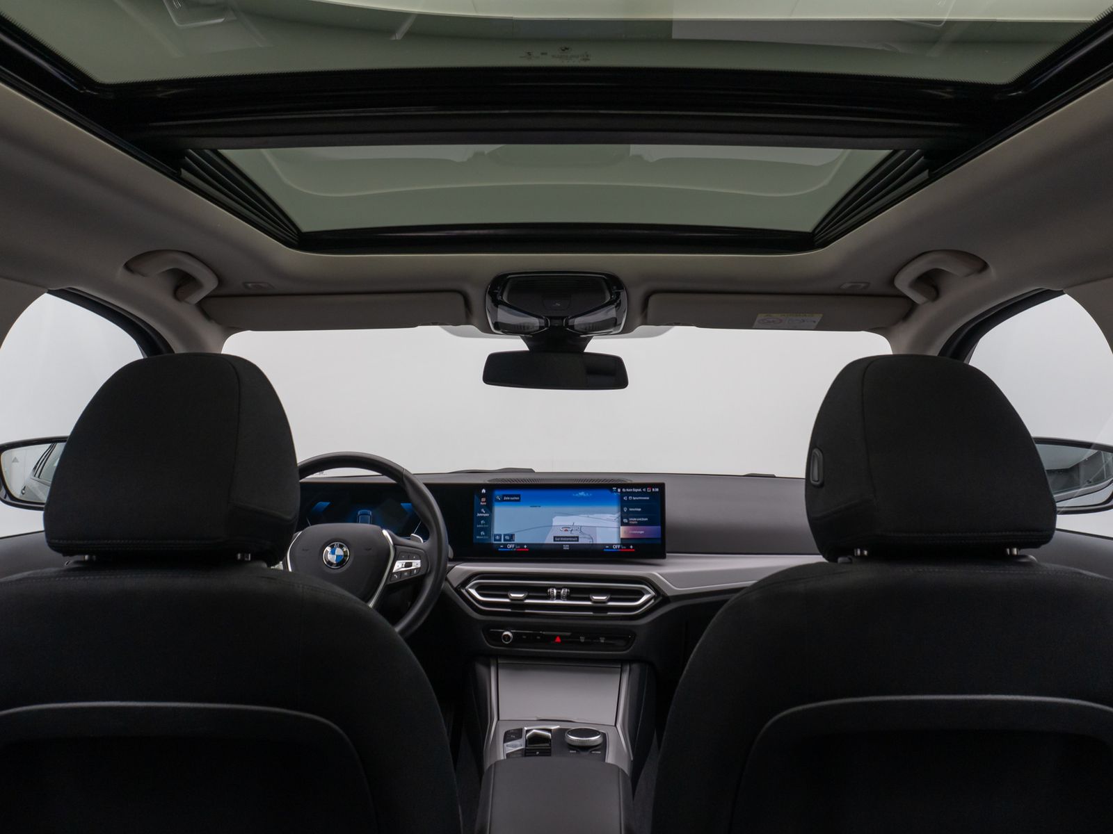 Fahrzeugabbildung BMW 320d Panorama DAB H/K Lordos Stop&Go PDC LED