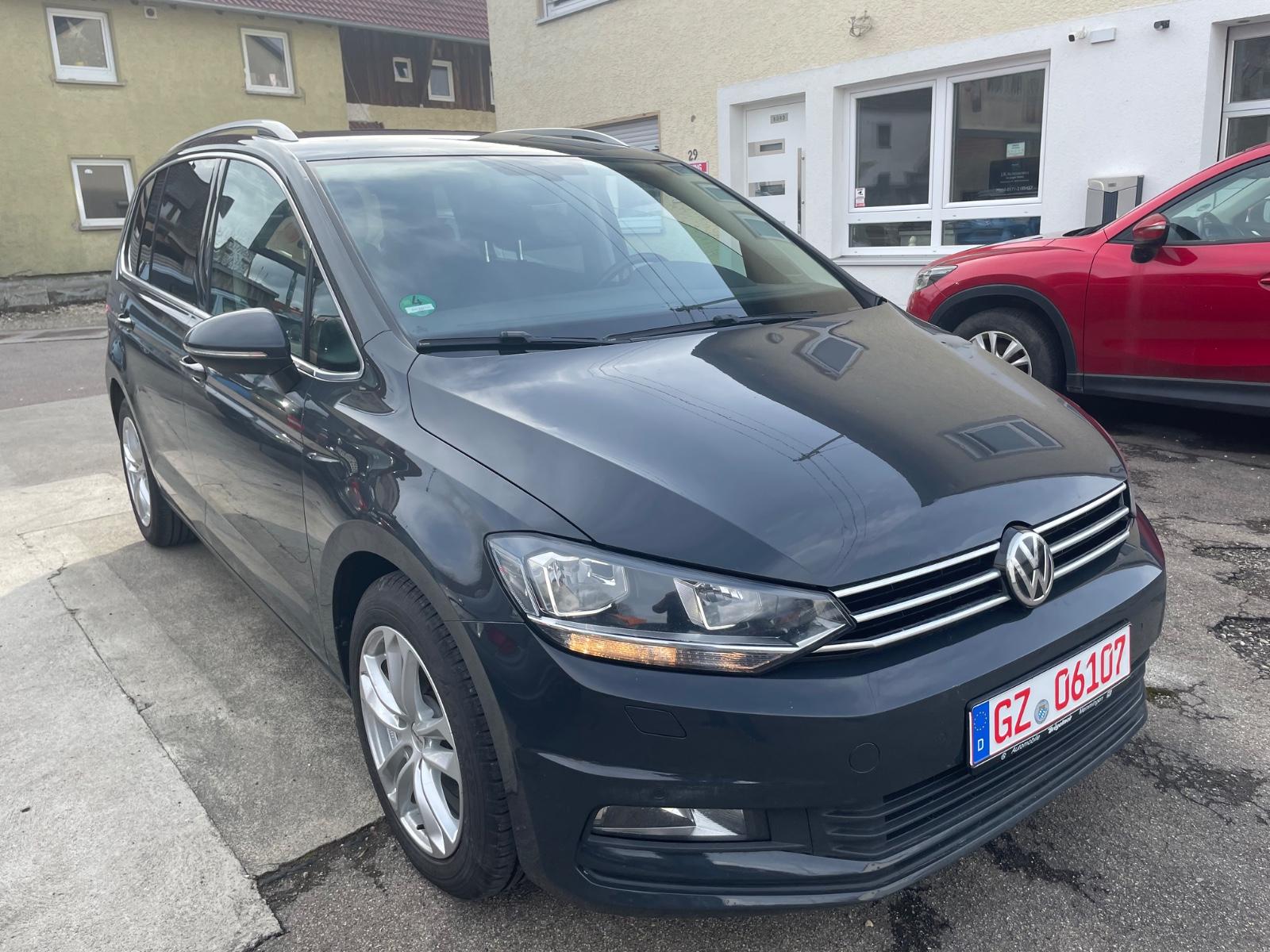 Volkswagen Touran2.0 TDI.AHK-schwenkb.DSG.Kamera.Navi.Sitzh