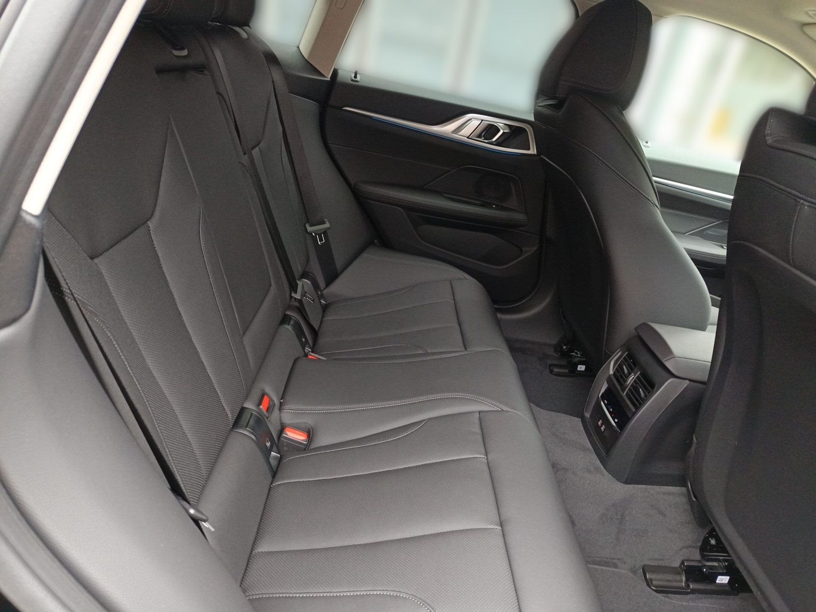 BMW i4 - Bild 19