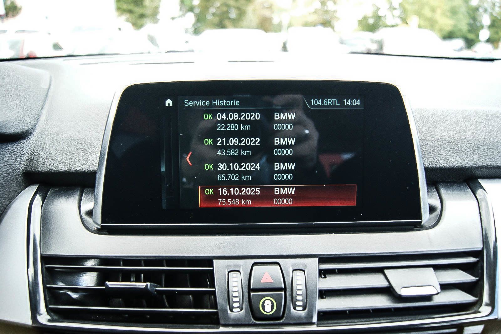 Fahrzeugabbildung BMW 225 xe Advantage Aut LED-SCHEINWERFER SIHZG PARK