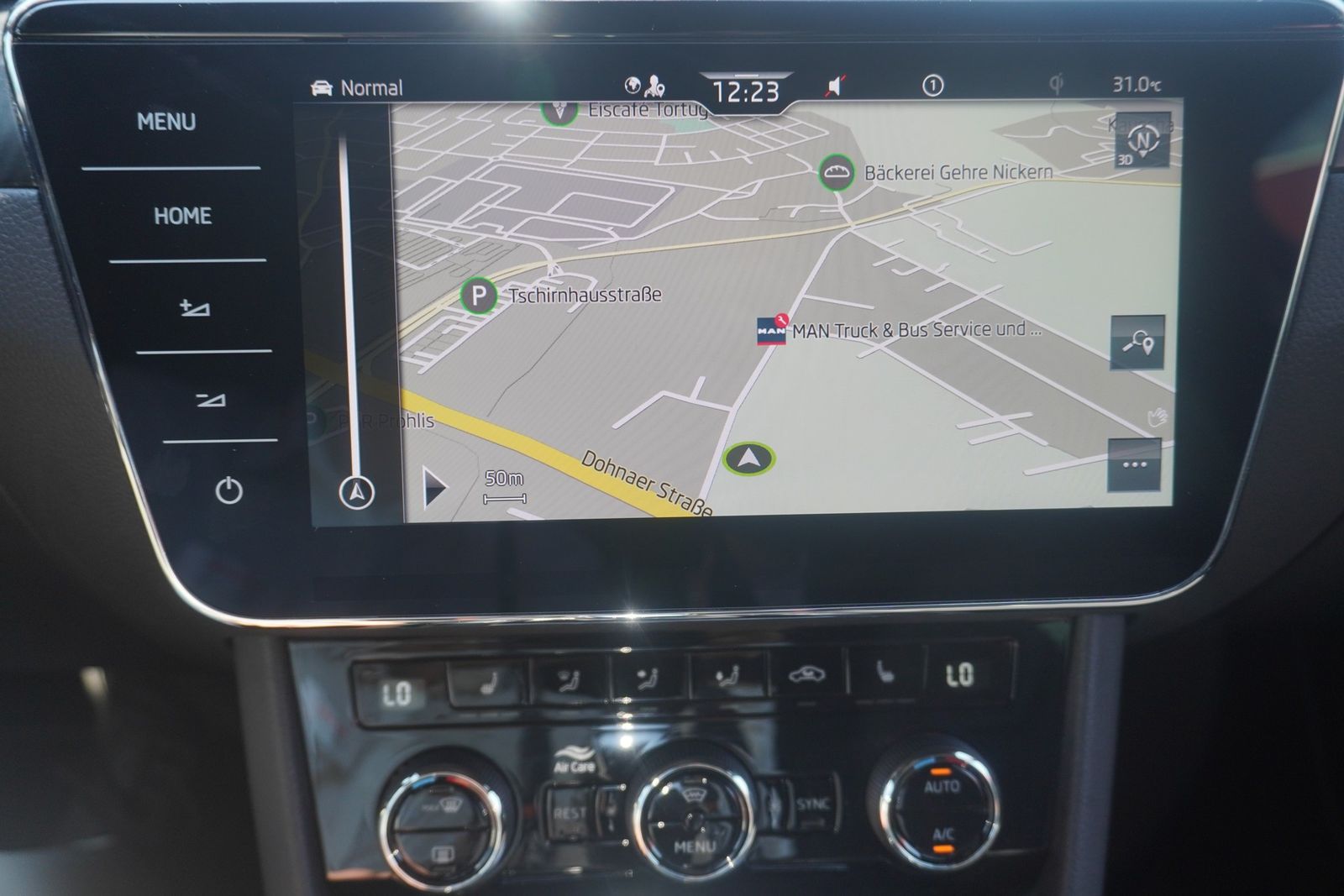 Skoda Superb Combi 2.0TSI Sportline LED Navi ACC Leder foto 11