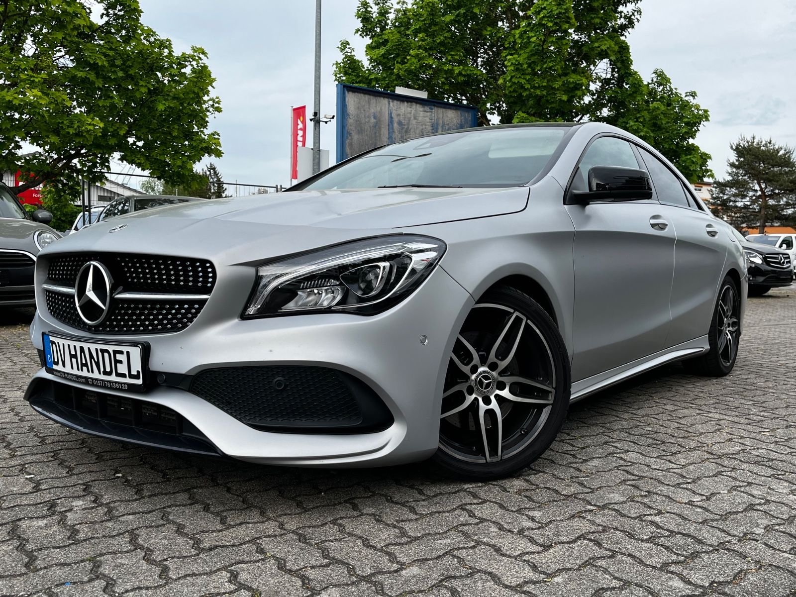 MERCEDES-BENZ CLA 220 AMG Line *Panoramadach/Sportsitze/Kamera