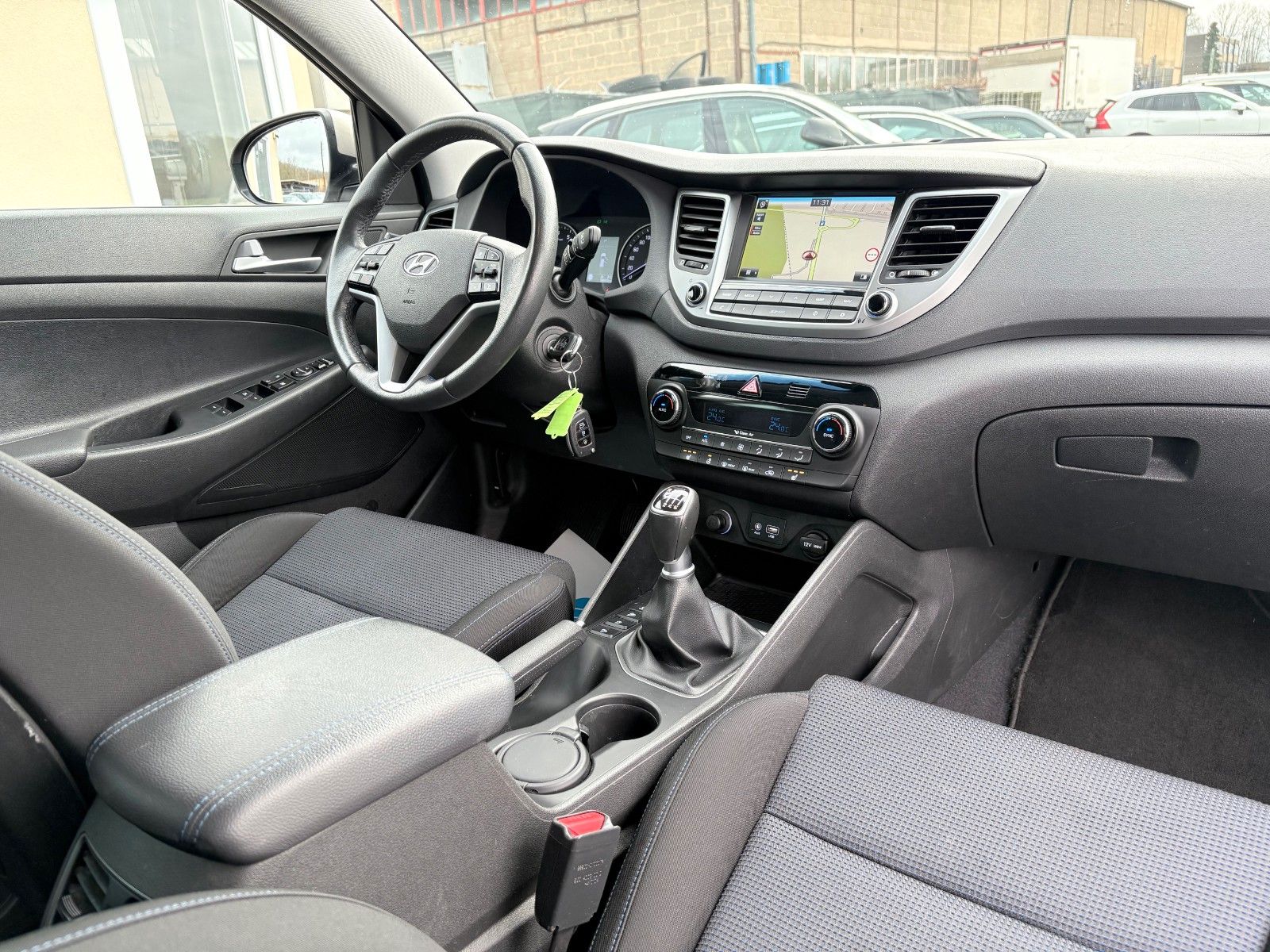 Fahrzeugabbildung Hyundai Tucson 1.6 blue 2WD Navi AHK SHZ Kamera LED 2.HD