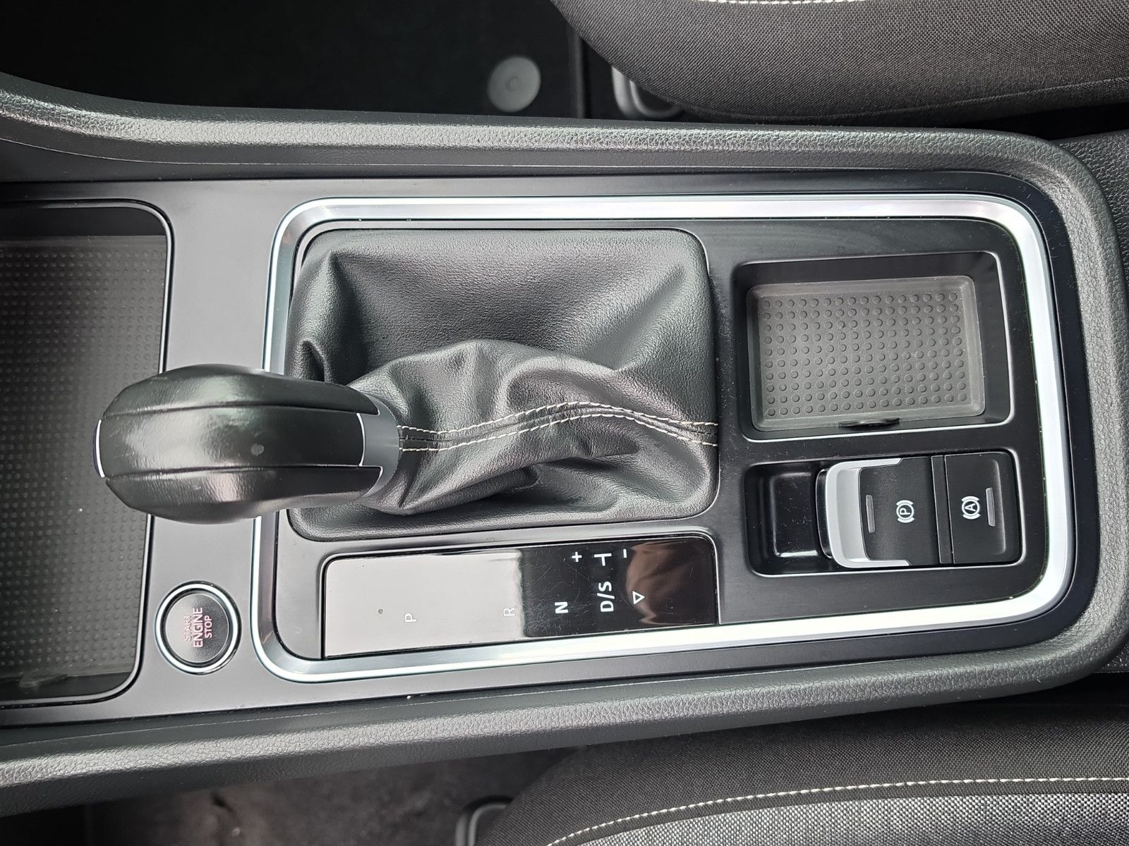 Fahrzeugabbildung SEAT Ateca Style Apple CarPlay LED