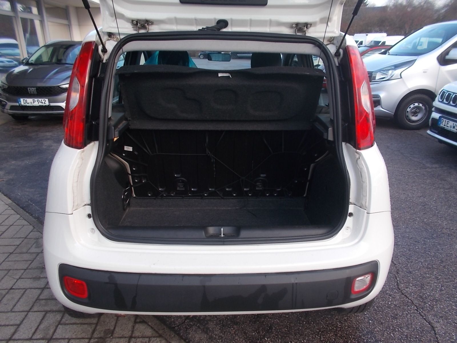 Fahrzeugabbildung Fiat Panda Lounge 1.2 8V *Unfall*