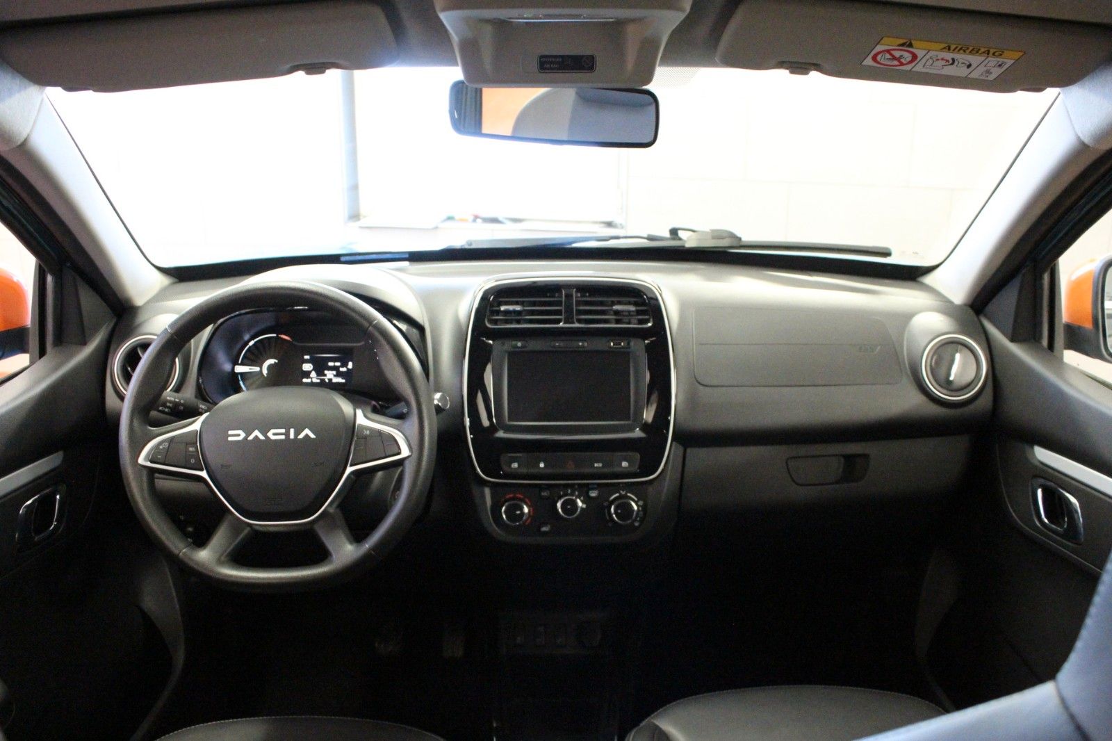 Fahrzeugabbildung Dacia Spring 45 Electric Expression MediaNav CCS