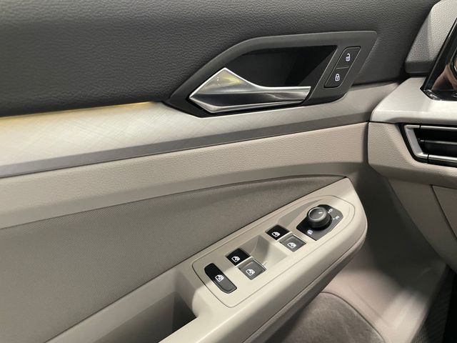Golf VIII Life 1.5 eTSI DSG STANDHZG