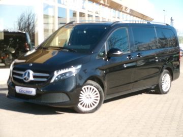 Mercedes V 220 - 2