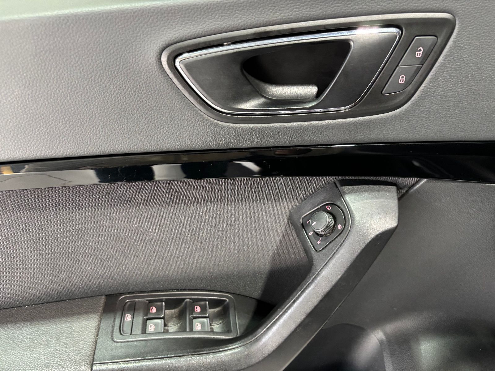 Fahrzeugabbildung SEAT Ateca FR'/LED/NAVI/KAMERA/ALCANTARA/ASSIST