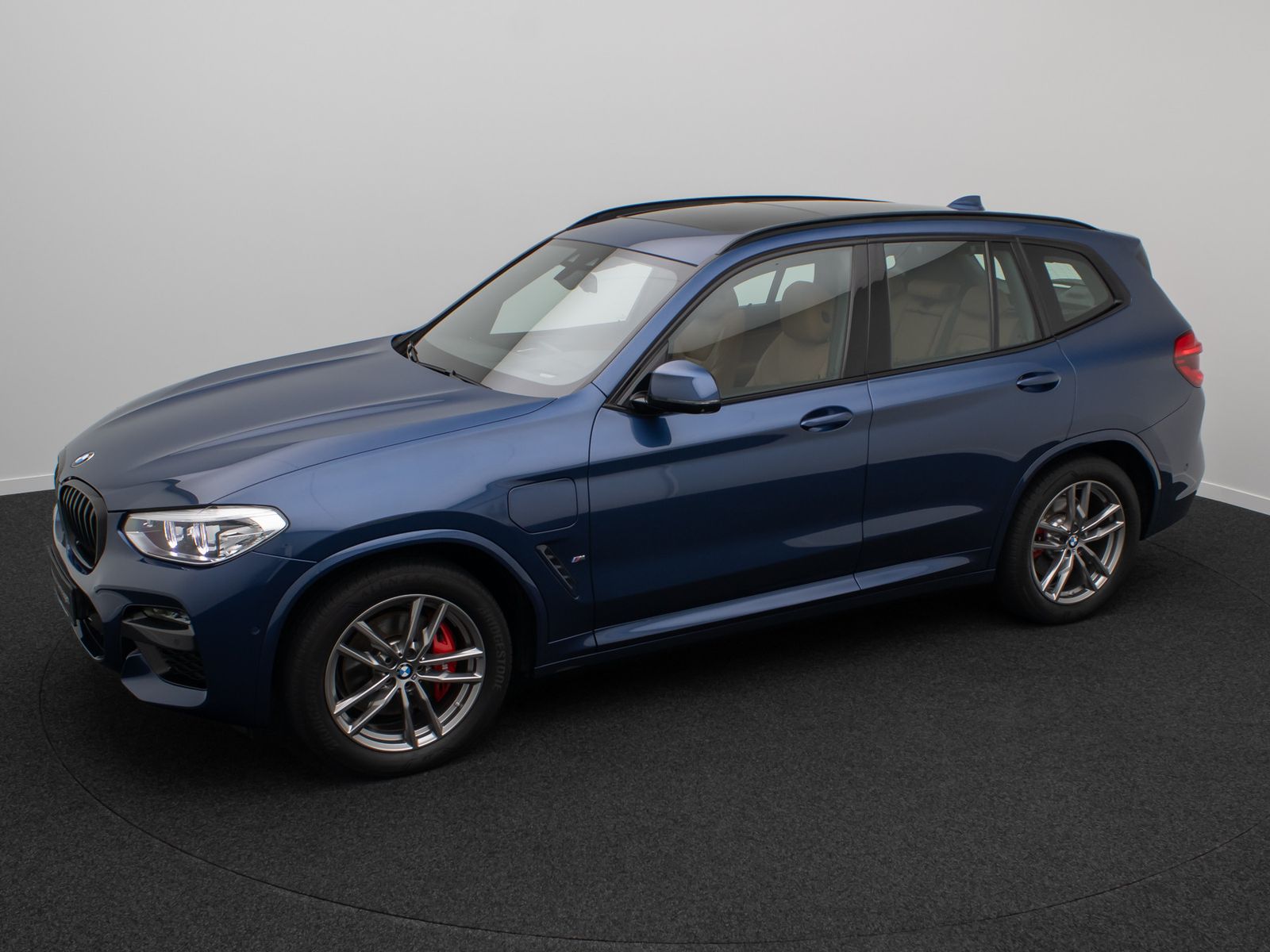 Fahrzeugabbildung BMW X3 xD30e M Sport HUD DAB 360&deg;AHK Panorama 19Zoll