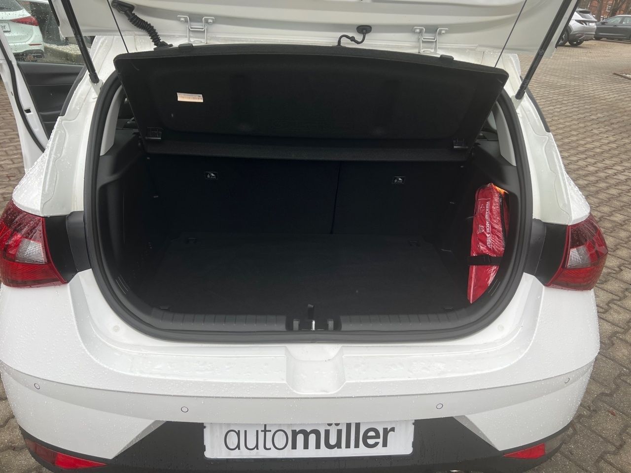 Fahrzeugabbildung Hyundai i20 SELECT SHZ*LHZ*SPURH*USB*PDC*BLUETOOTH*