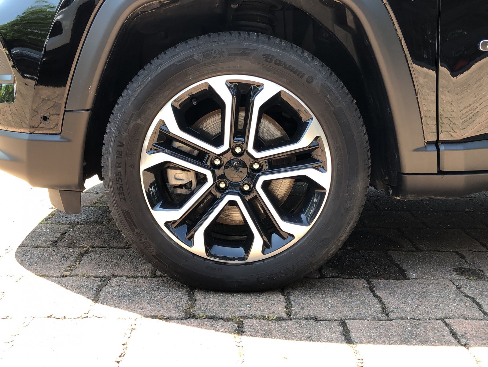 Fahrzeugabbildung Jeep Compass 1.3 T4 Plug-In Hybrid Limited 4xe 140kW