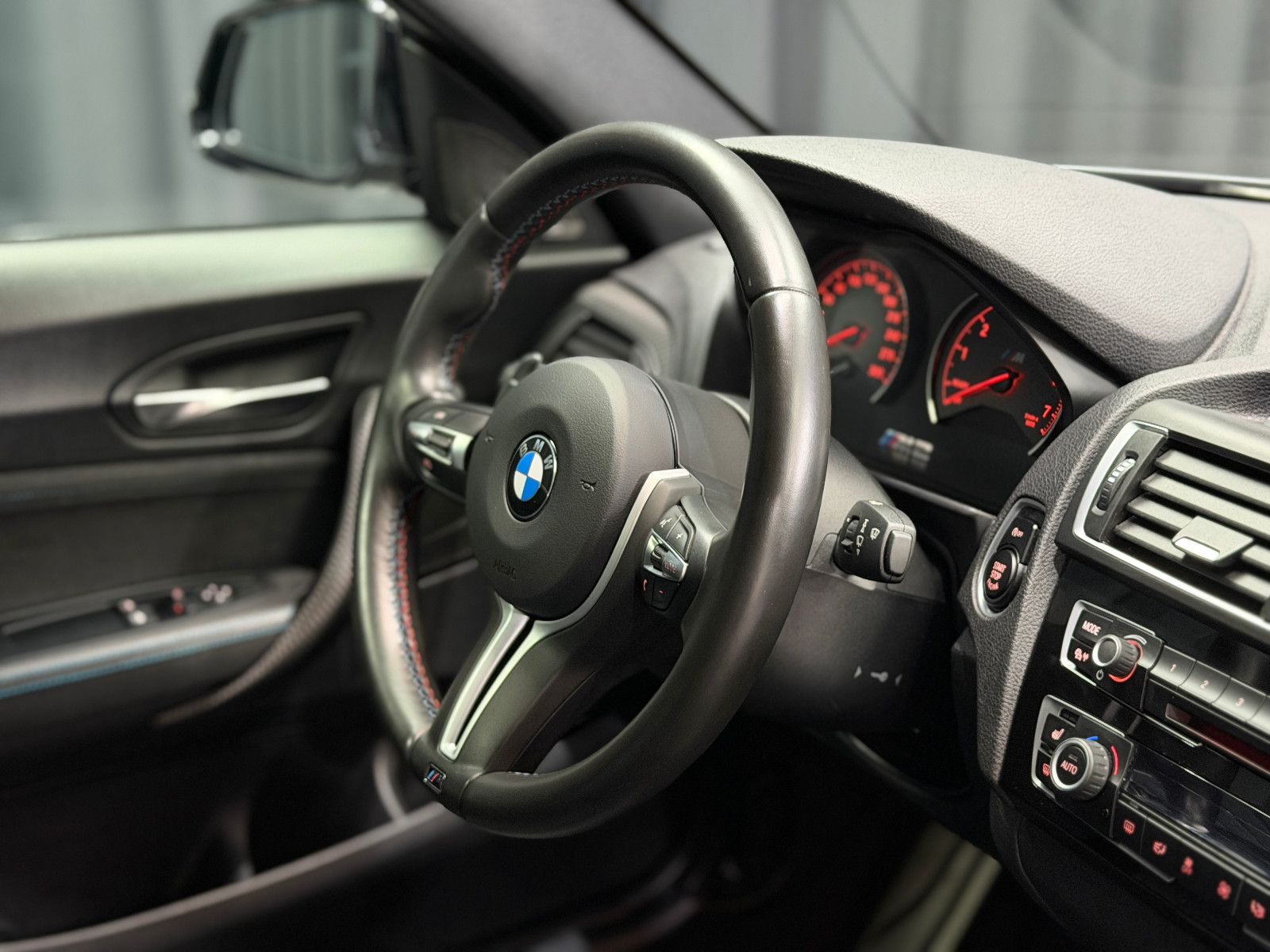 Fahrzeugabbildung BMW M2 Coupe |M-PERFORMANCE|EVENTURI|H/K|U-FREI