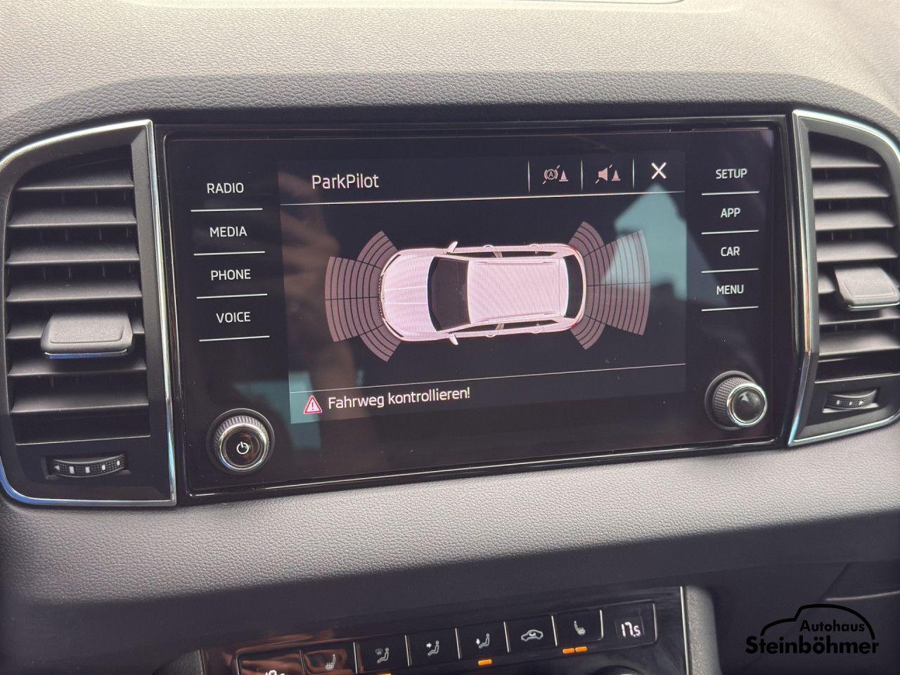 Skoda Karoq 1.5TSI DSG Ambition AHK LED ACC Bluetooth