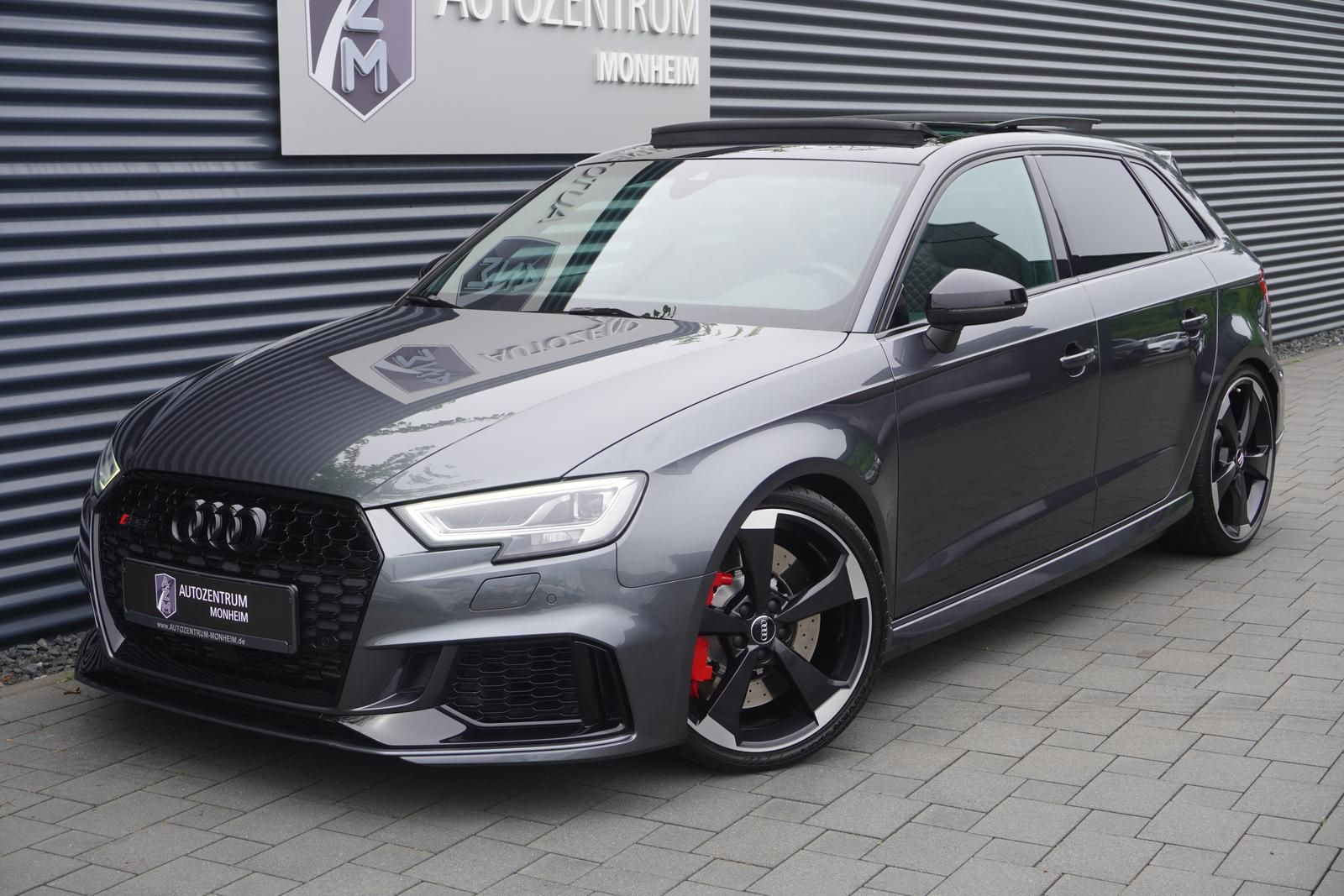 AUDI RS3 QUATTRO|SPORTBACK|RS-SITZE|PANORAMA|MATRIX