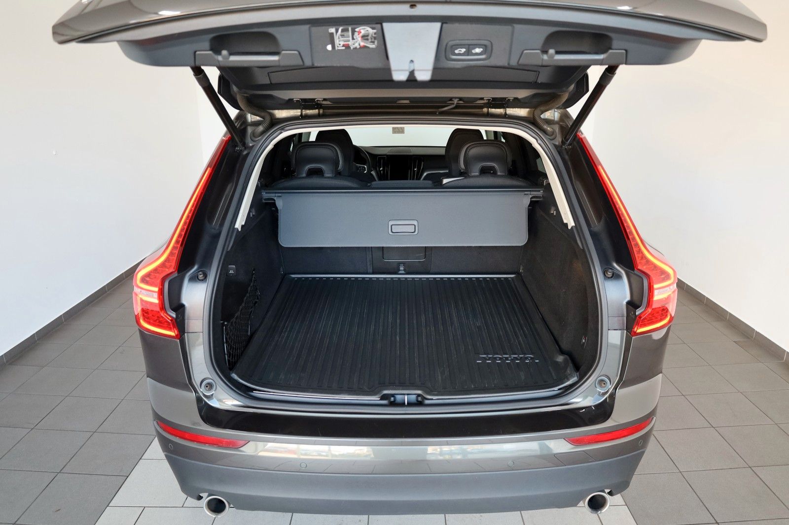 Fahrzeugabbildung Volvo XC60 Momentum Pro,Navi,LED,SH,Kamera,ACC,AHK