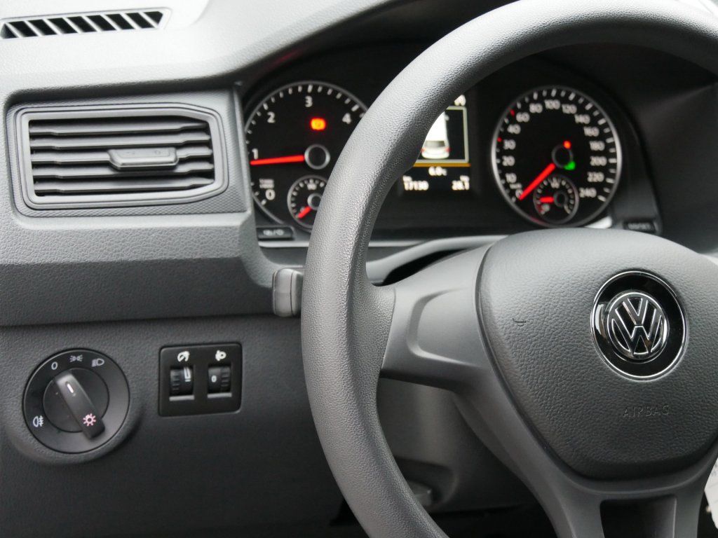 Fahrzeugabbildung Volkswagen Caddy Maxi Kasten 2.0 TDI DSG PDC hi. Navi Klima