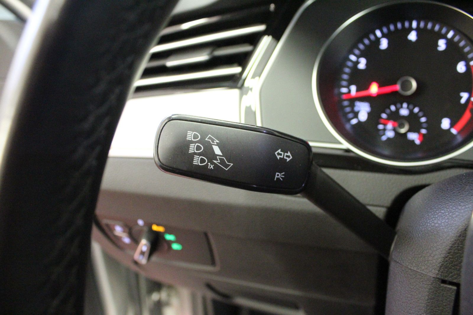 Fahrzeugabbildung Volkswagen Passat Variant 1.8 TSI DSG Comfortline Variant