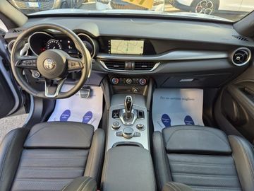 Alfa-Romeo Stelvio - 12