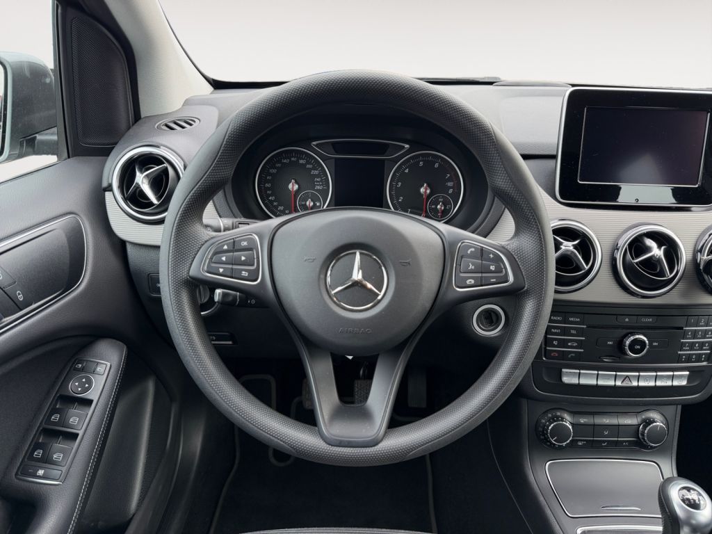 Fahrzeugabbildung Mercedes-Benz B 180 Style