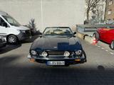 Aston Martin V8 Vantage - blaue Aston Martin V8 Vantage