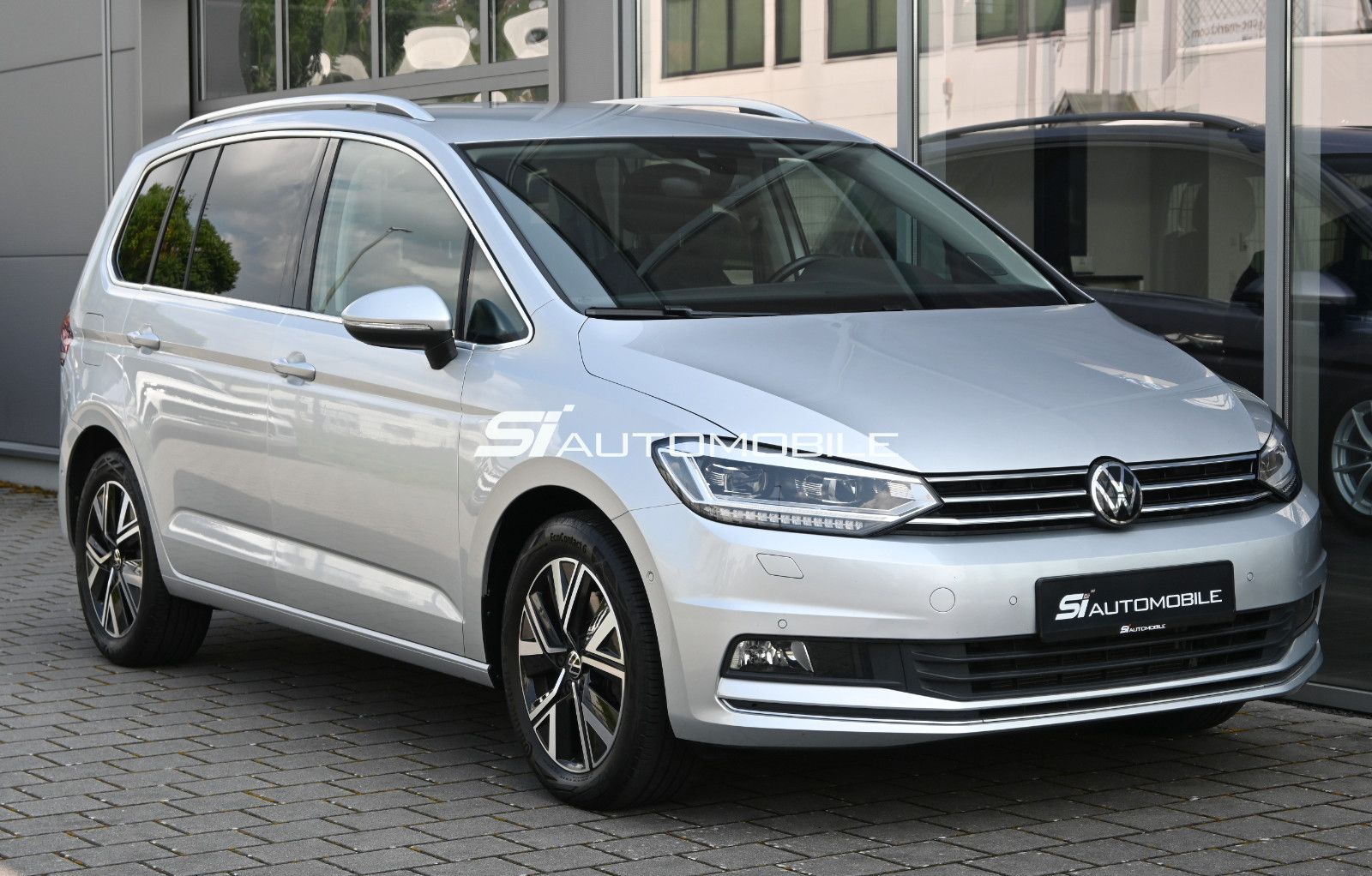 Fahrzeugabbildung Volkswagen Touran 2.0 TDI DSG Highline °ACC°AHK°DYNAUDIO°