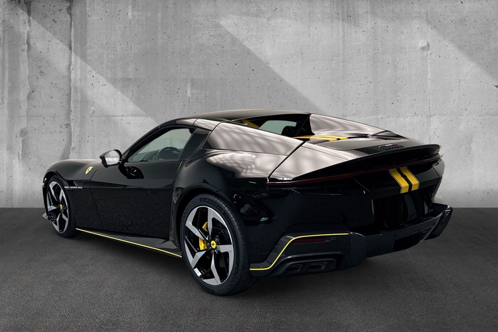Fahrzeugabbildung Ferrari 12Cilindri Spider*Painted Stripe*Full Carbon*