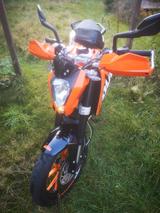 KTM Duke 200 - KTM DUKE 200