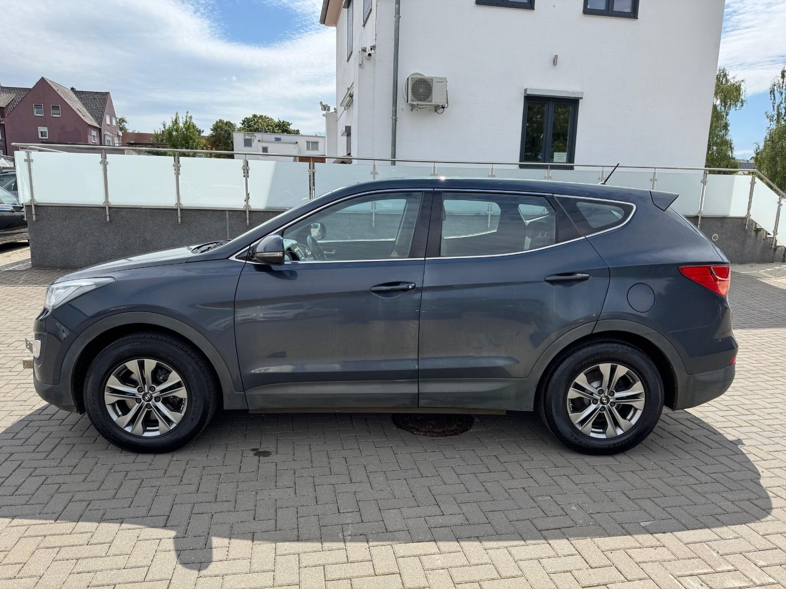 Hyundai SANTA FE - 1