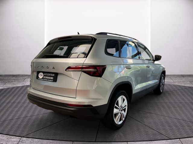 Fahrzeugabbildung SKODA Karoq 1.5 TSI DSG SELECTION NAVI LED KAMERA GJR