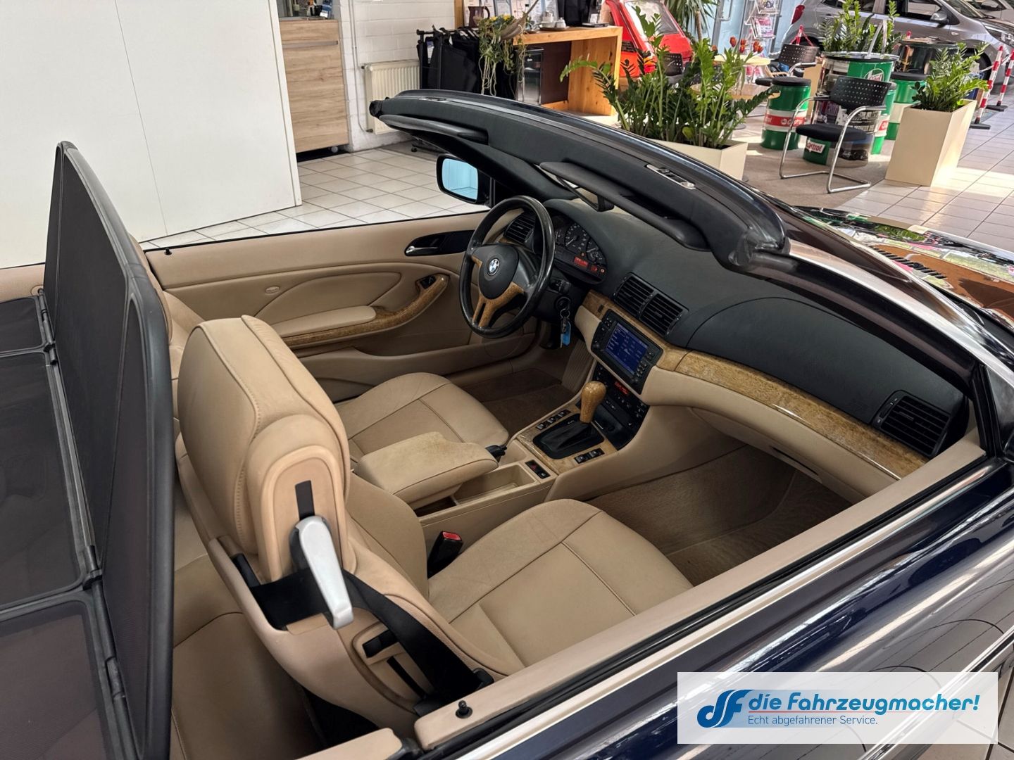 Fahrzeugabbildung BMW 320 Ci Cabrio El. Verdeck Hardtop Navi Leder Kli