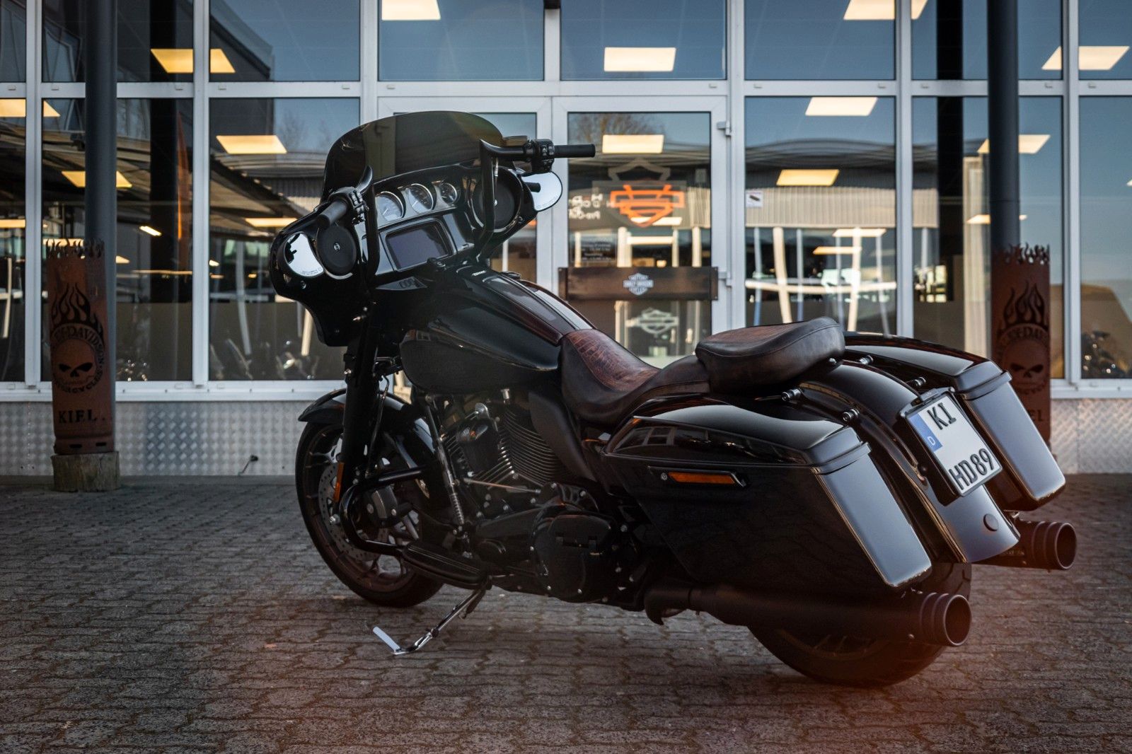 Fahrzeugabbildung Harley-Davidson FLHXST STREET GLIDE ST 117 - Kesstech -
