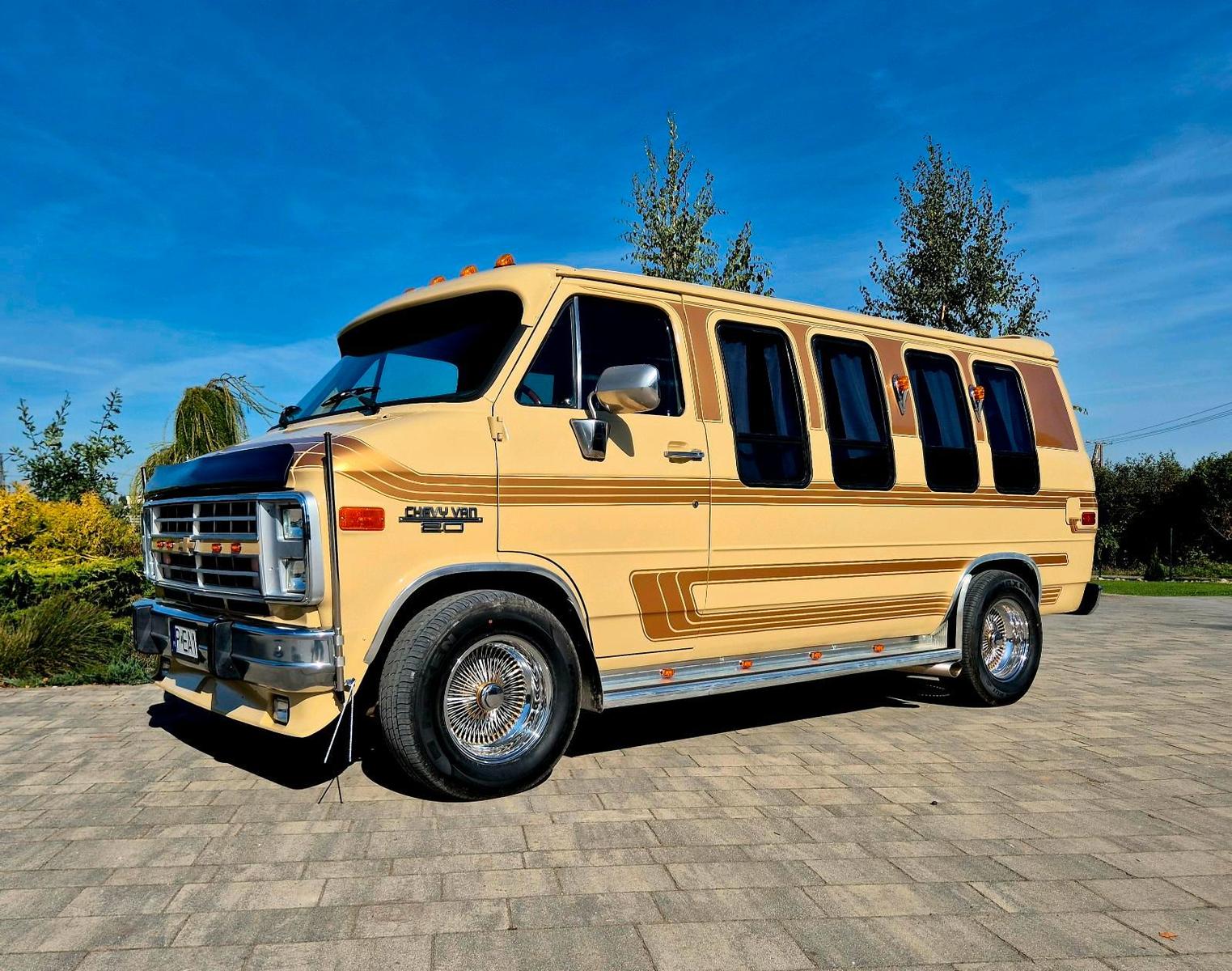 Chevrolet Chevy Van