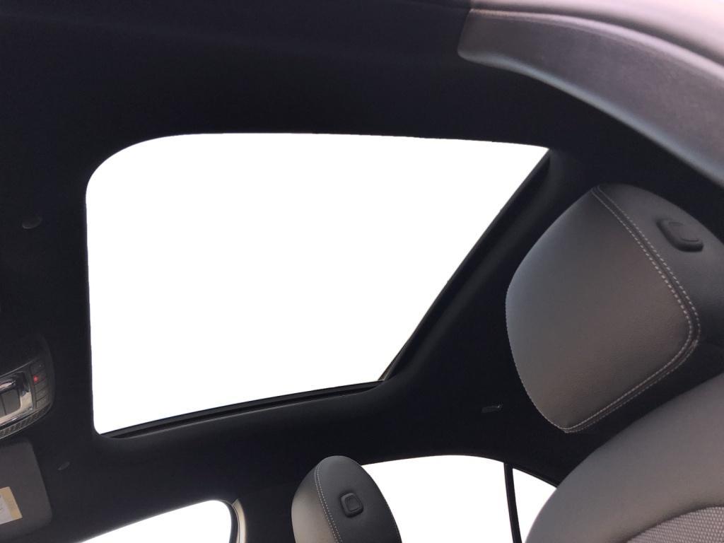 Mercedes-Benz A 200 Limousine ILS+MBUX+Progressive+Night+Pano — 14