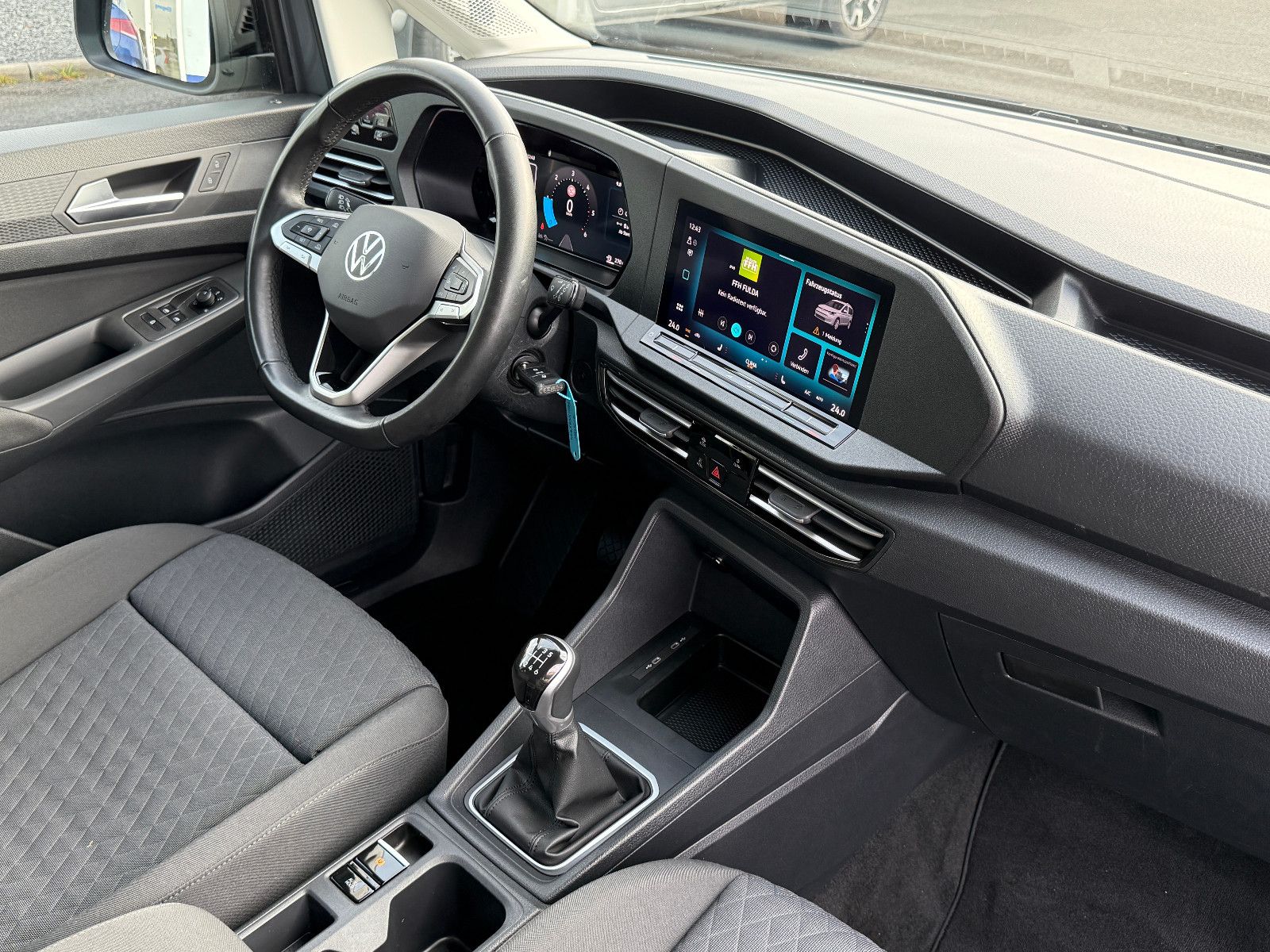 Fahrzeugabbildung Volkswagen Caddy Life Maxi 7-Sitzer ACC Blis DAB PDC SHZ