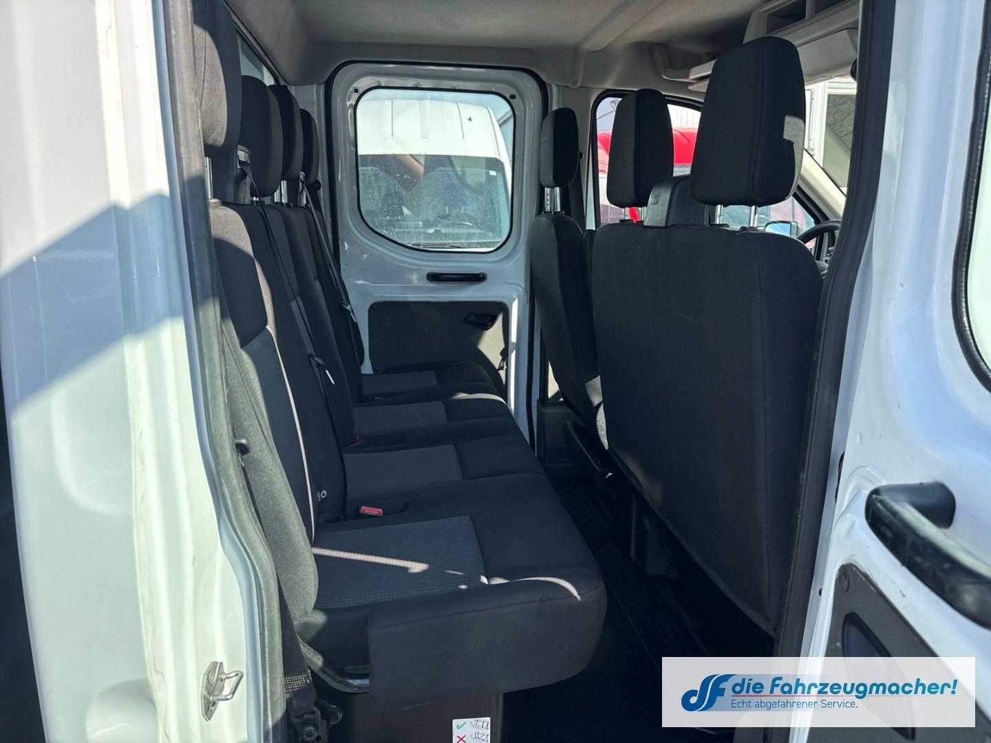 Fahrzeugabbildung Ford Transit Pritsche 310 L2 Doppelkabine Basis 2.0 T