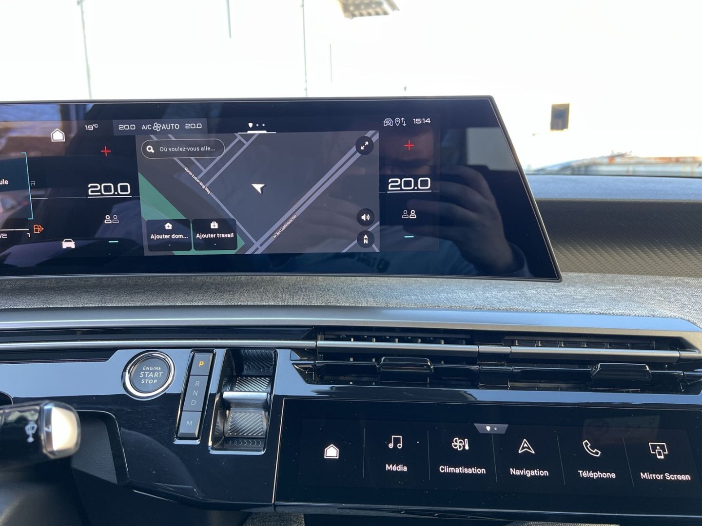 Fahrzeugabbildung Peugeot 3008 Allure HYBRID 145 e-DSC6  Navi AHK CarPlay