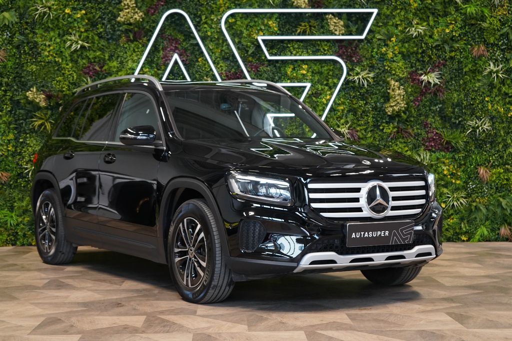 Image of Mercedes-Benz GLB 200
