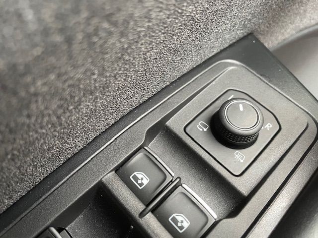 T-Roc Move 1.5 TSI Navi digitales Cockpit LED Ap