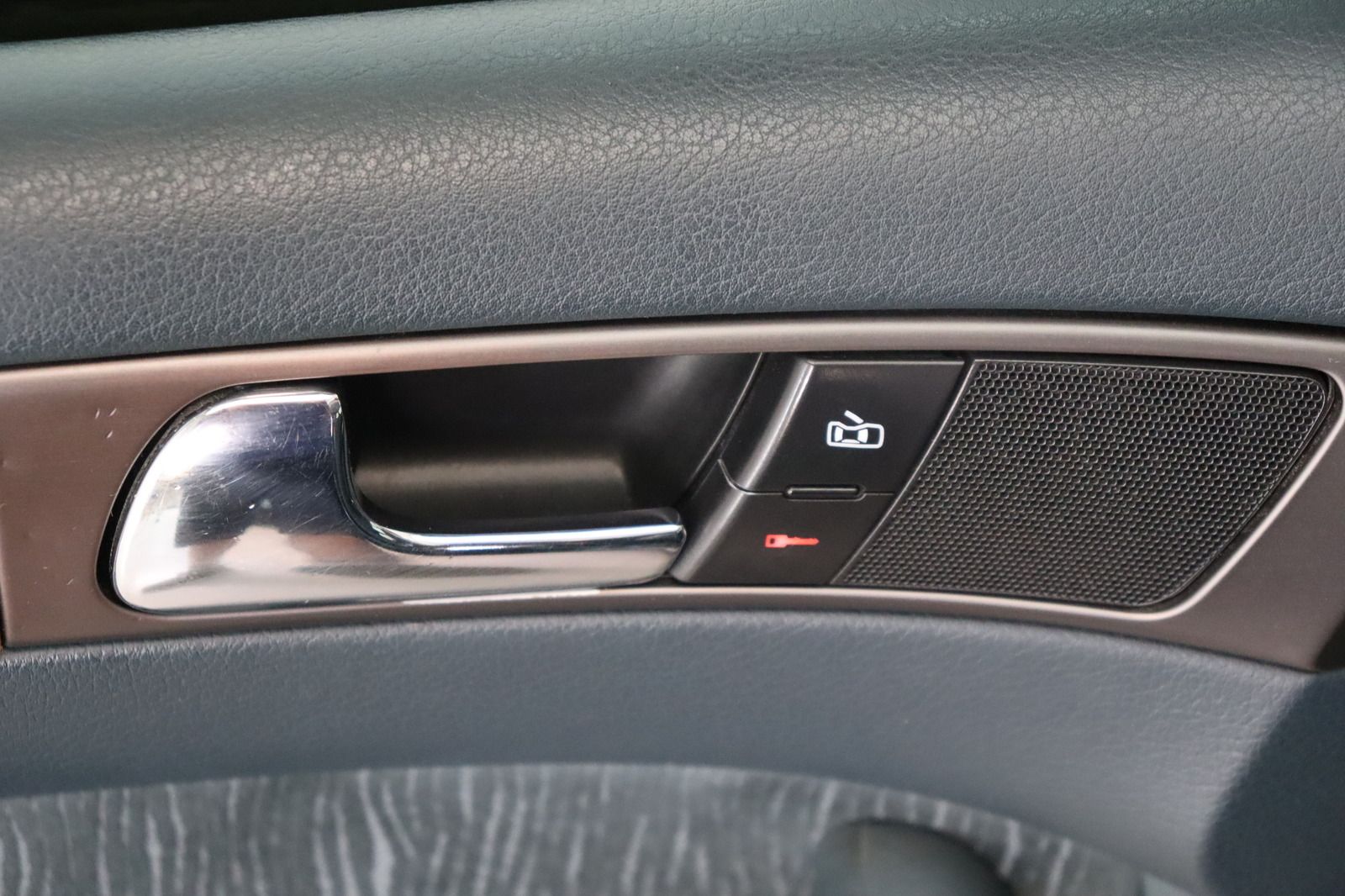 Fahrzeugabbildung Audi A6 2.8 multitronic Avant * Xenon * Memory * PDC