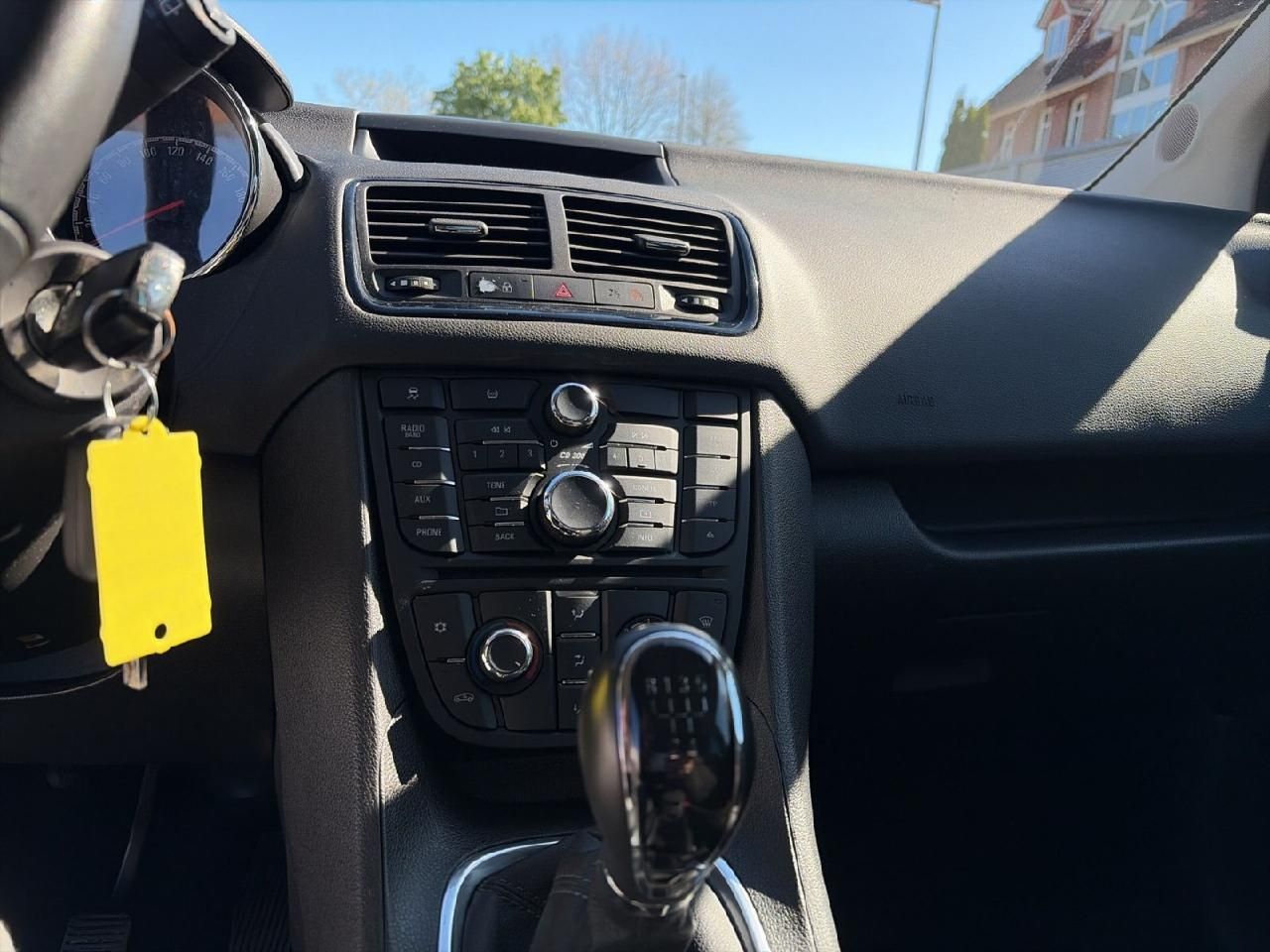 Fahrzeugabbildung Opel Meriva 1,4 Design Edition